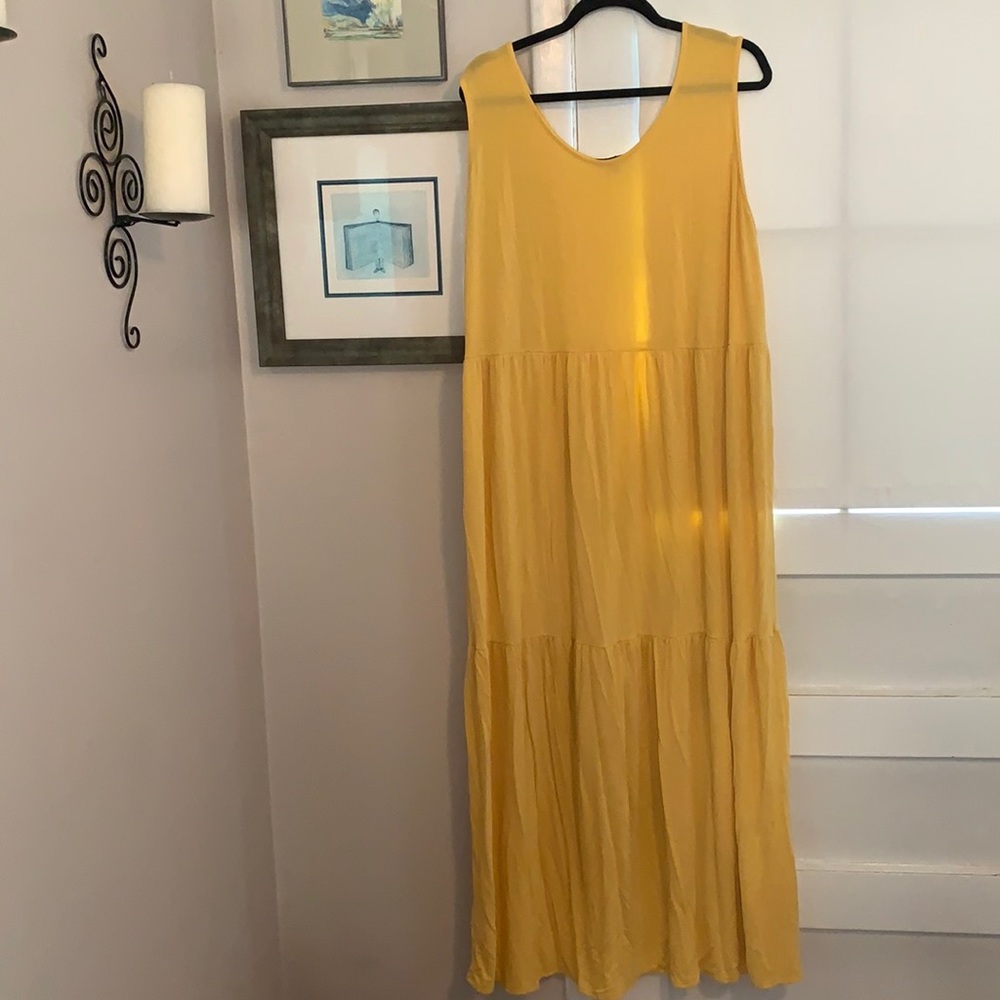 JessicaLondon never worn size 24 tiered maxi dress